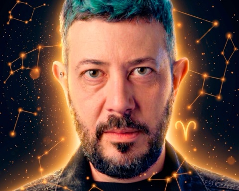 Артемий Лебедев