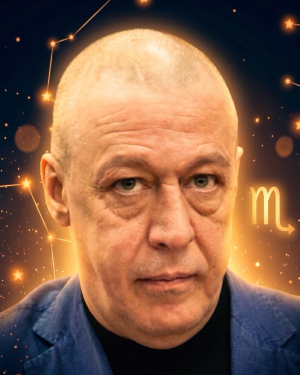 Михаил Ефремов — портрет для фан-превью эпизода шоу «Натальная карта» с разбором его натальной карты (Скорпион, Луна в Деве, Солнце в соединении с Нептуном)
